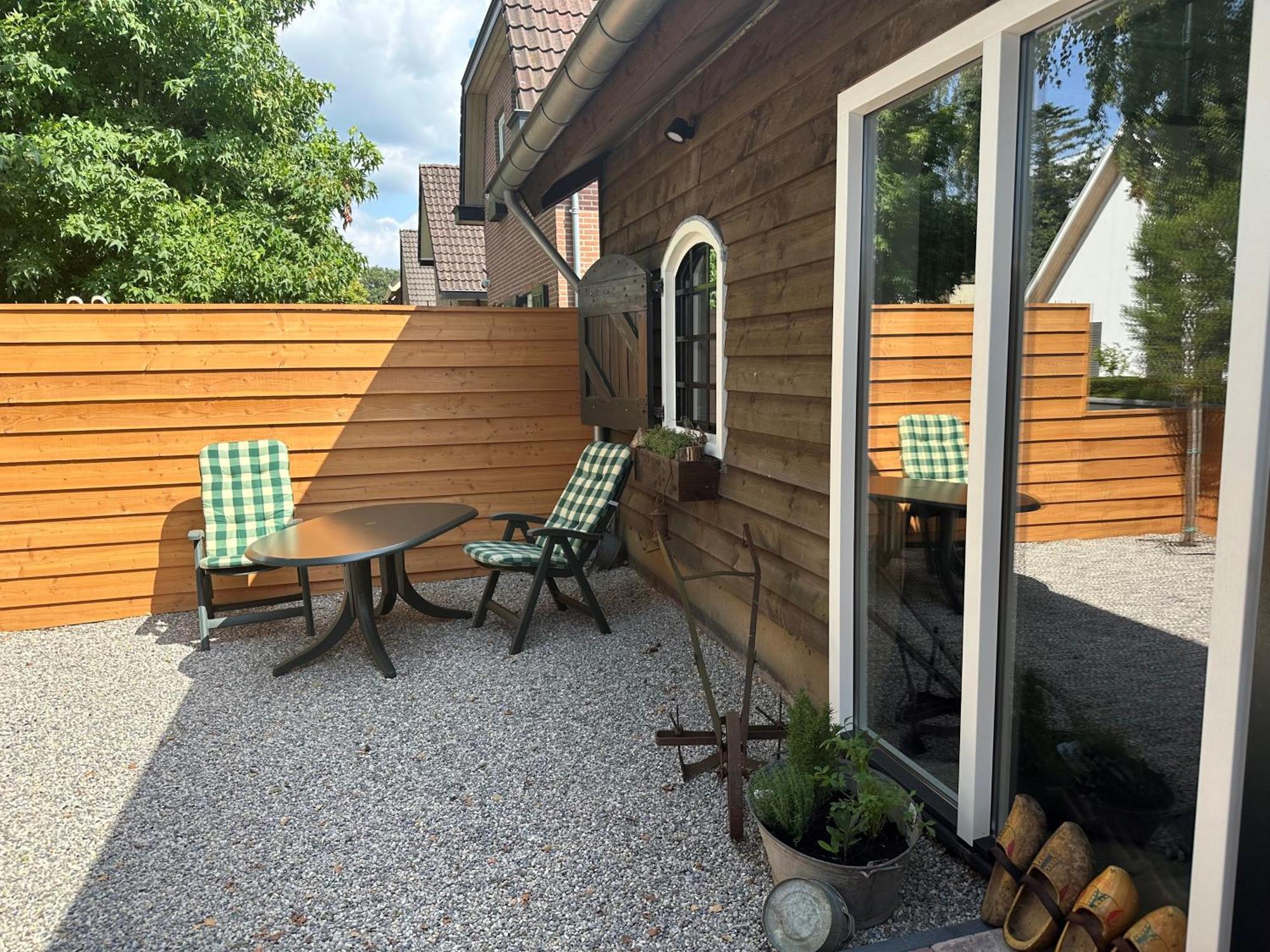 De Voorschuur Villa Lunteren Luaran gambar