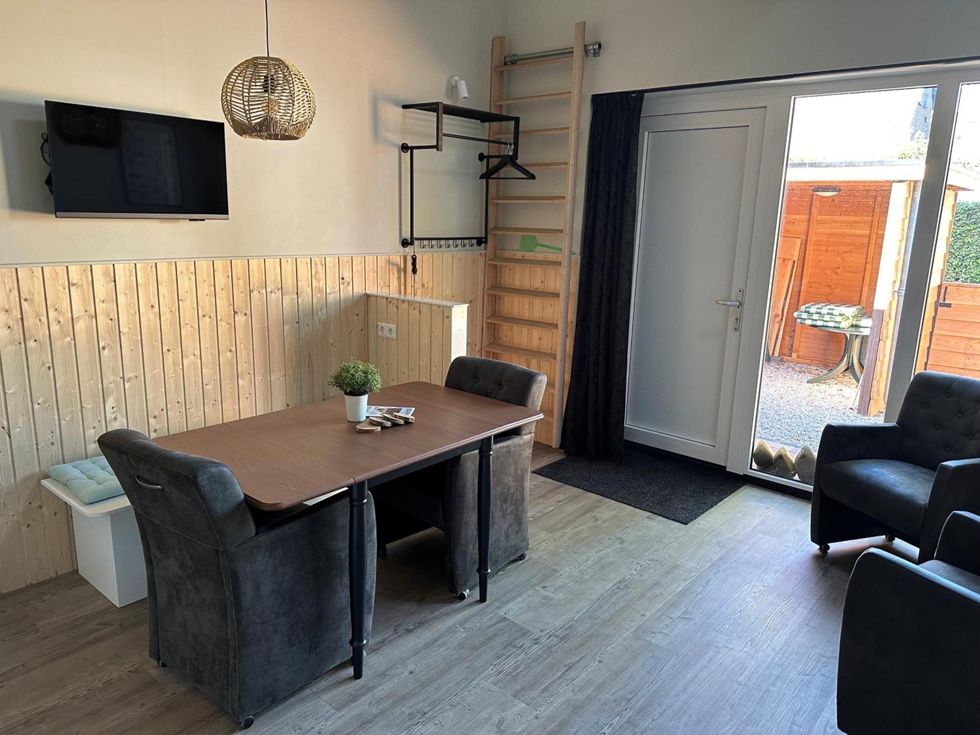 De Voorschuur Villa Lunteren Luaran gambar